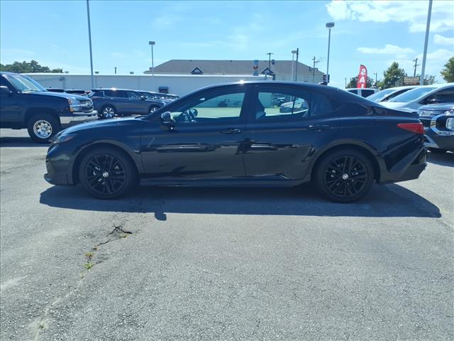 2025 Toyota Camry SE:1302U