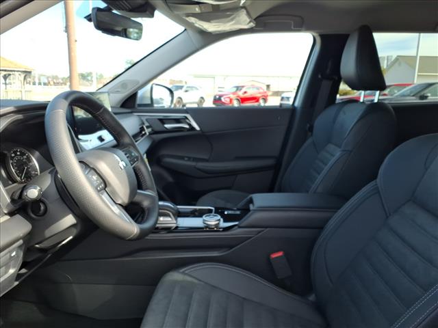 2026 Mitsubishi Outlander SE:1026N