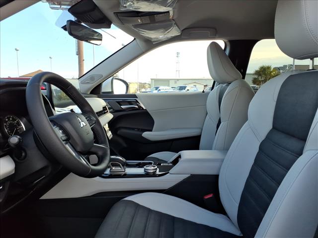 2026 Mitsubishi Outlander SE:1041N