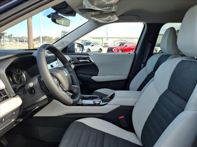 2026 Mitsubishi Outlander SE:1028N