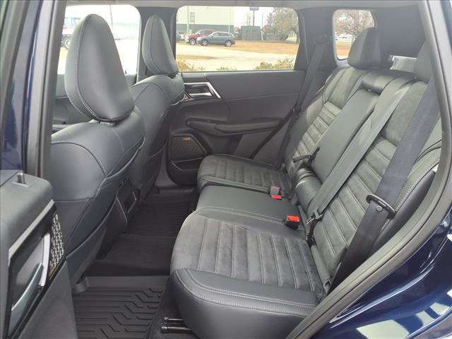 2025 Mitsubishi Outlander SE:2187M