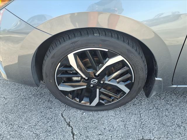 2025 Nissan Versa SR:1293U