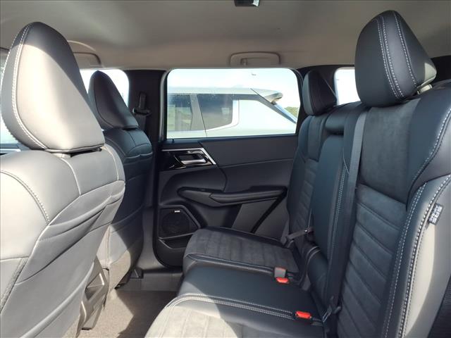 2026 Mitsubishi Outlander SE:1040N