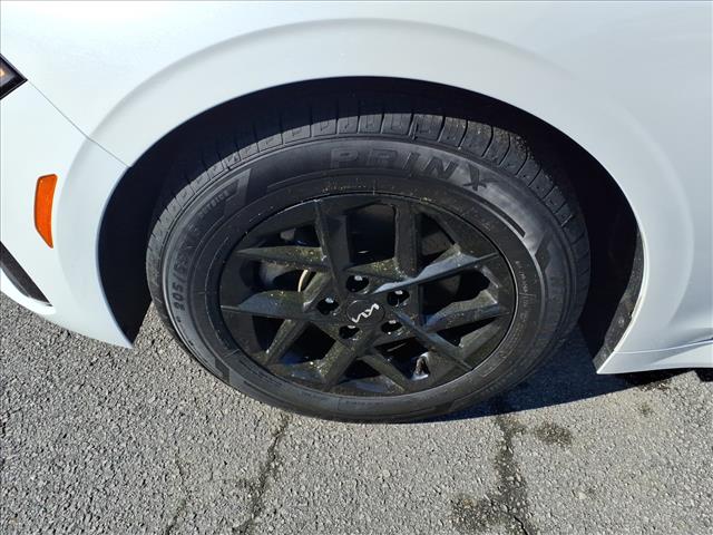 2025 Kia K5 LXS:1106U