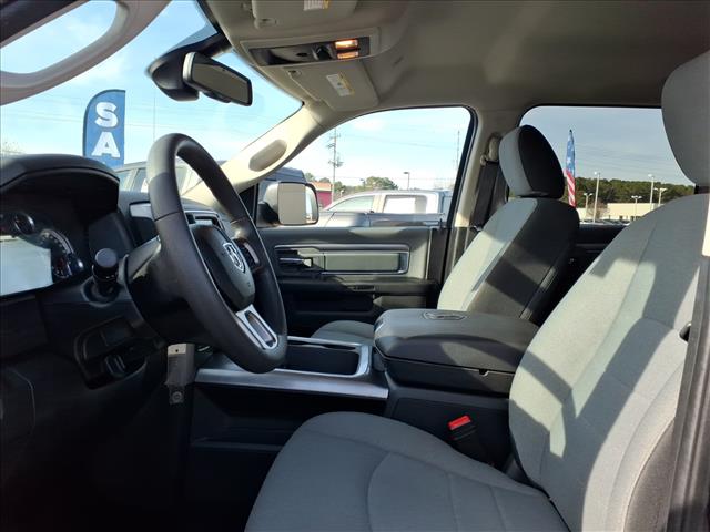 2023 RAM 1500 Classic SLT:1061U