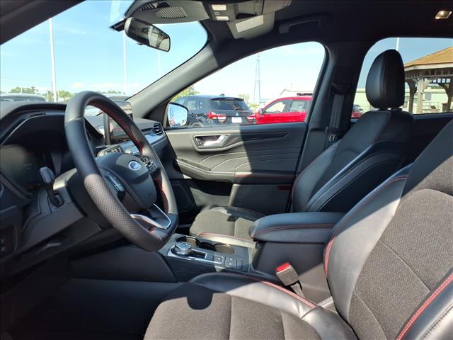 2025 Ford Escape ST-Line:1139U