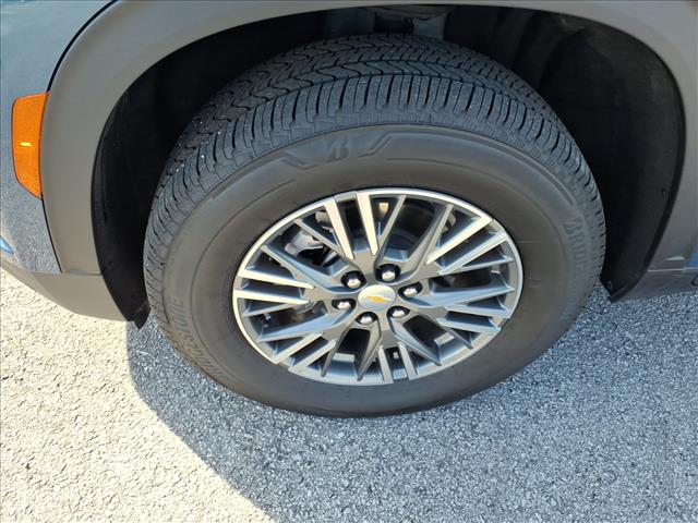 2024 Chevrolet Traverse FWD LS:1055U