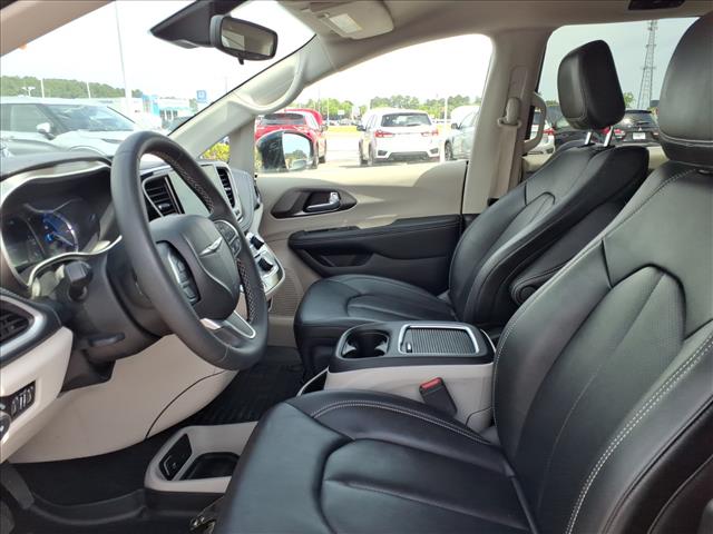 2024 Chrysler Pacifica Plug-In Hybrid Hybrid Select:1149U