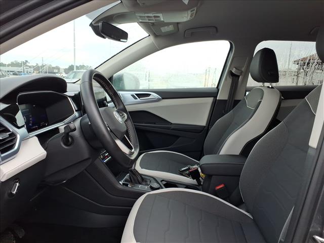 2025 Volkswagen Taos SE:1096U