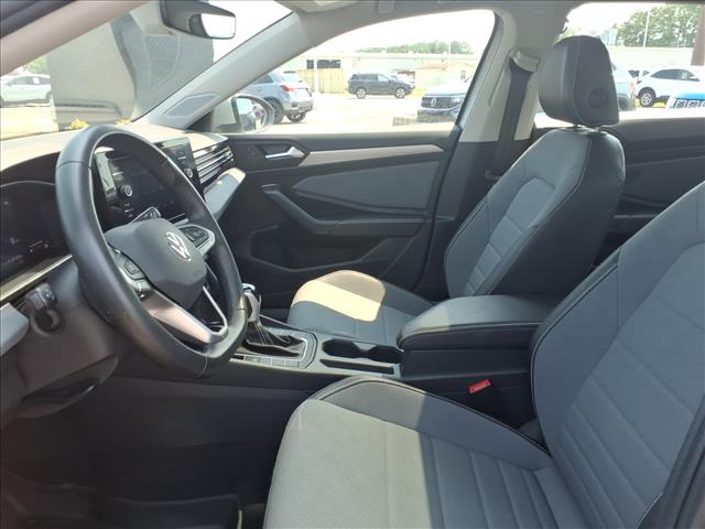 2025 Volkswagen Jetta SE:1254U