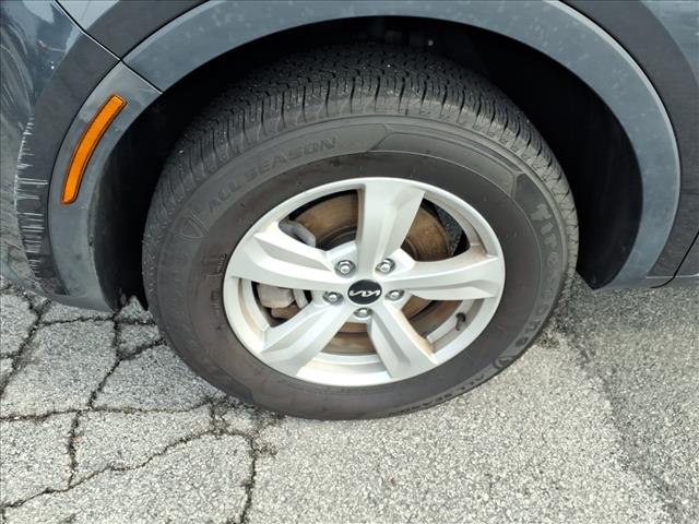 2022 Kia Sorento LX:16914T