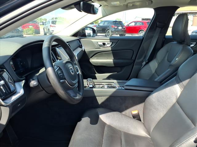 2024 Volvo S60 Core Dark Theme:1141U