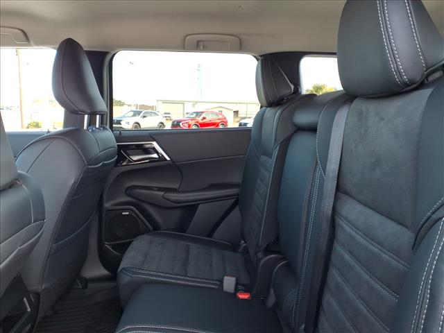 2026 Mitsubishi Outlander SE:1026N