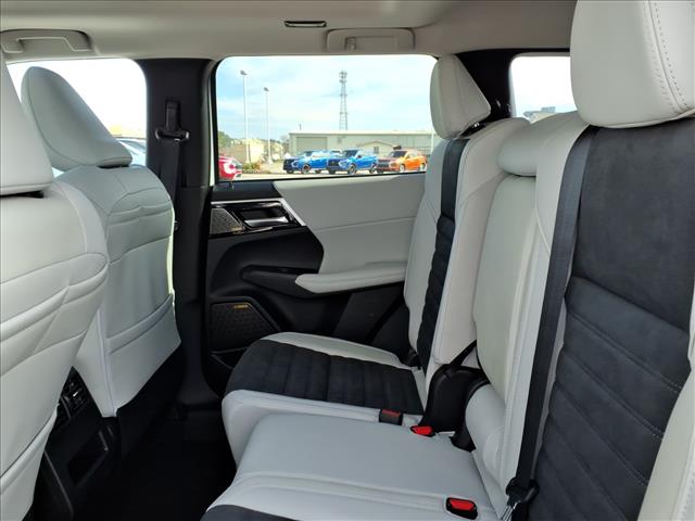 2026 Mitsubishi Outlander SE:1031N