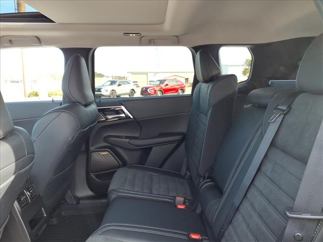 2026 Mitsubishi Outlander SE:1029N