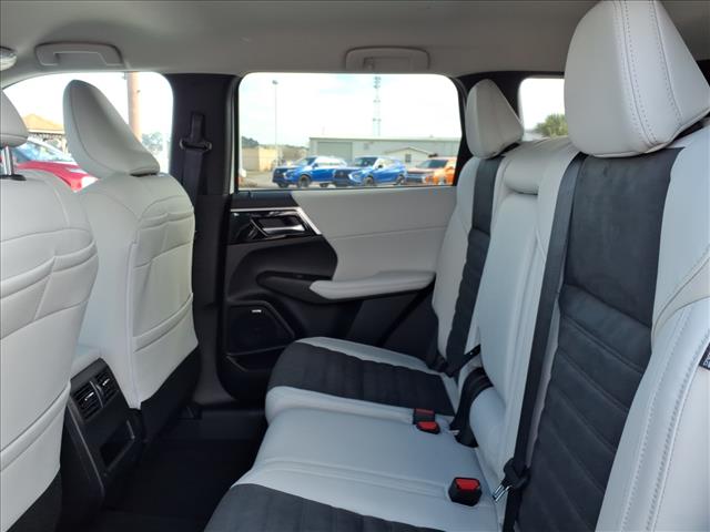 2026 Mitsubishi Outlander SE:1041N