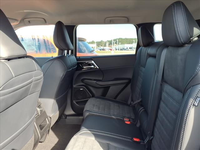 2026 Mitsubishi Outlander SE:1039N