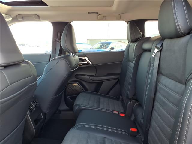 2026 Mitsubishi Outlander SE:1030N