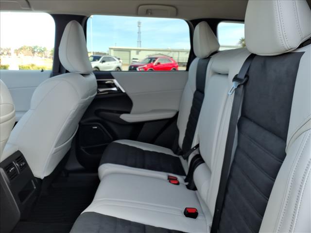 2026 Mitsubishi Outlander SE:1028N