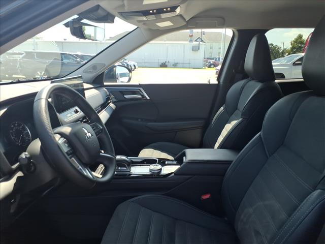 2025 Mitsubishi Outlander SE:1294U