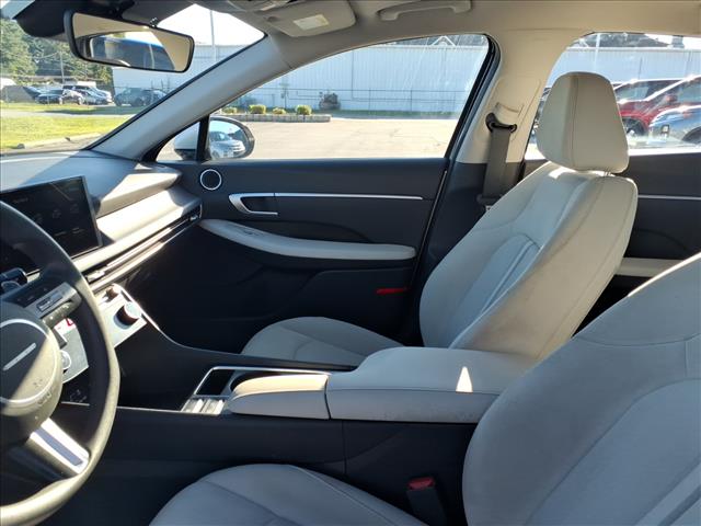 2025 Hyundai SONATA SEL:1322U