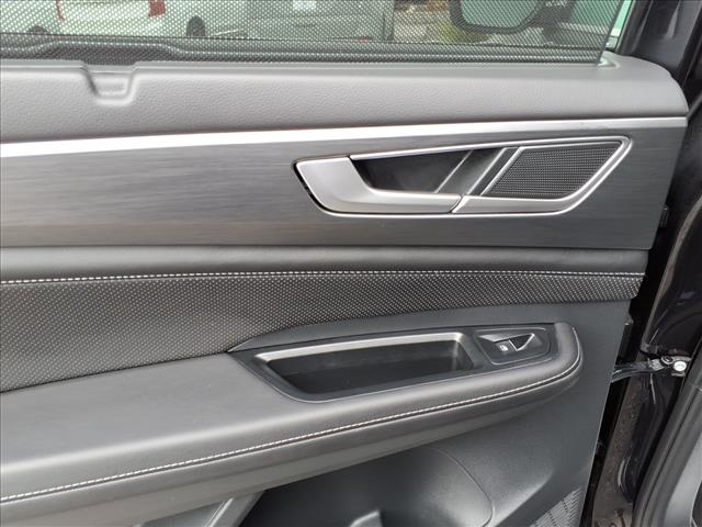 2025 Volkswagen Atlas Cross Sport 2.0T SE w/Technology:1105U