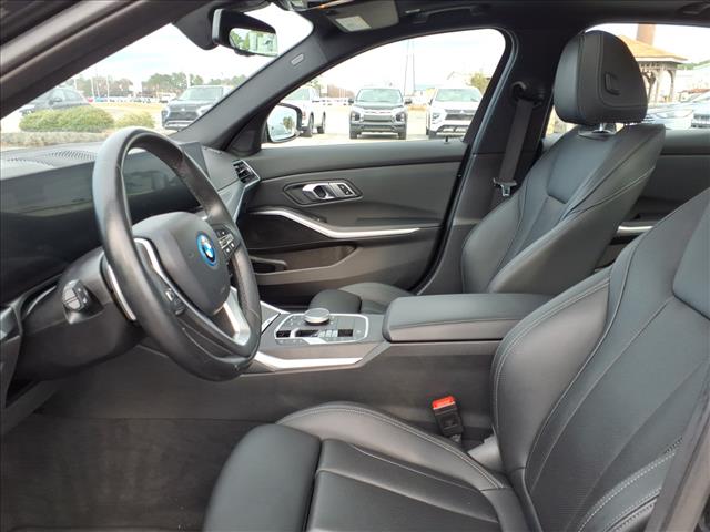 2023 BMW 3 Series 330e:1040U