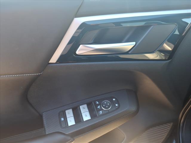 2022 Mitsubishi Outlander SE:1071NA
