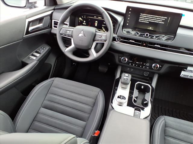 2025 Mitsubishi Outlander SE:2181M