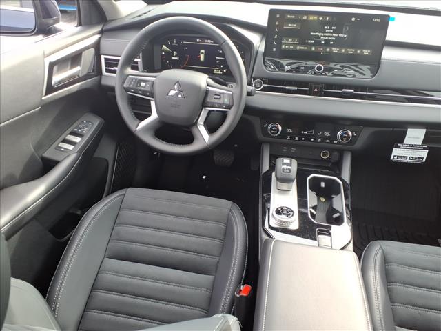 2025 Mitsubishi Outlander SE:2187M