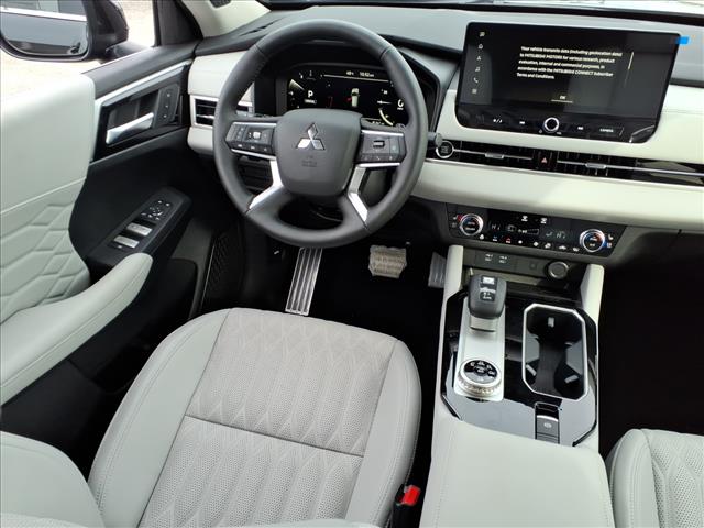 2025 Mitsubishi Outlander Platinum Edition:2188M