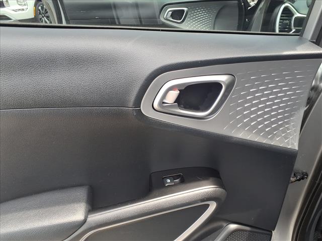 2025 Kia Soul LX:1177U