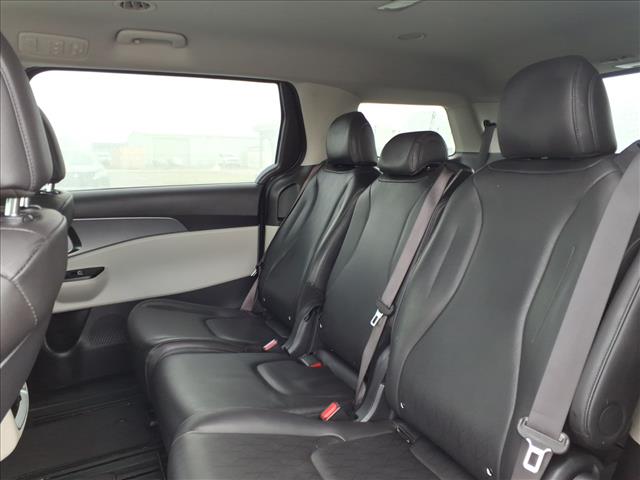 2024 Kia Carnival LX:1099U