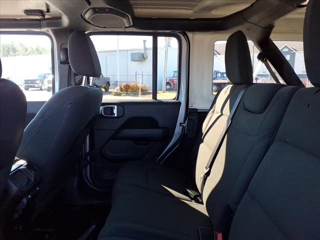 2020 Jeep Wrangler Unlimited Sahara:1048U