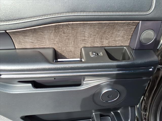 2021 Ford Expedition Limited:16989P