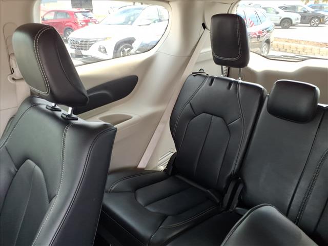 2024 Chrysler Pacifica Plug-In Hybrid Hybrid Select:1149U