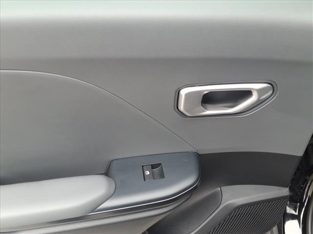 2025 Kia K4 LX:10905UA