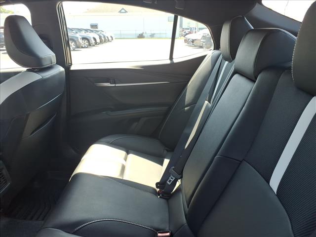 2025 Toyota Camry SE:1302U