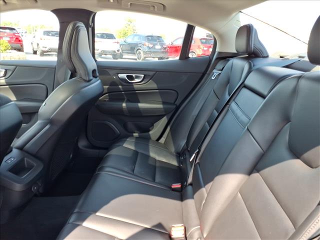 2024 Volvo S60 Core Dark Theme:1141U