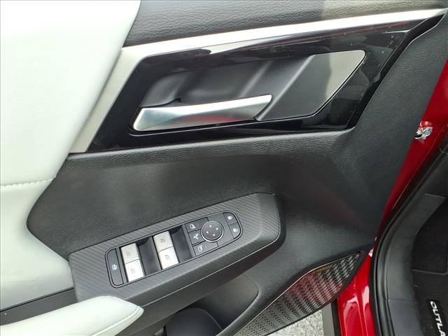 2025 Mitsubishi Outlander SE:2189M