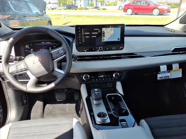 2026 Mitsubishi Outlander SE:1047N