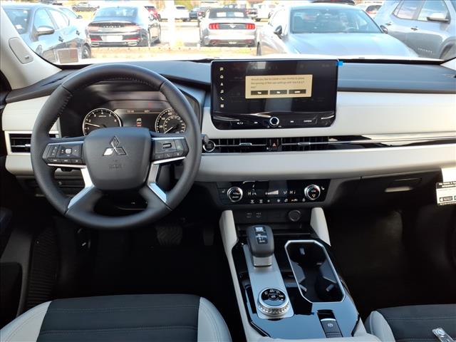 2026 Mitsubishi Outlander SE:1041N