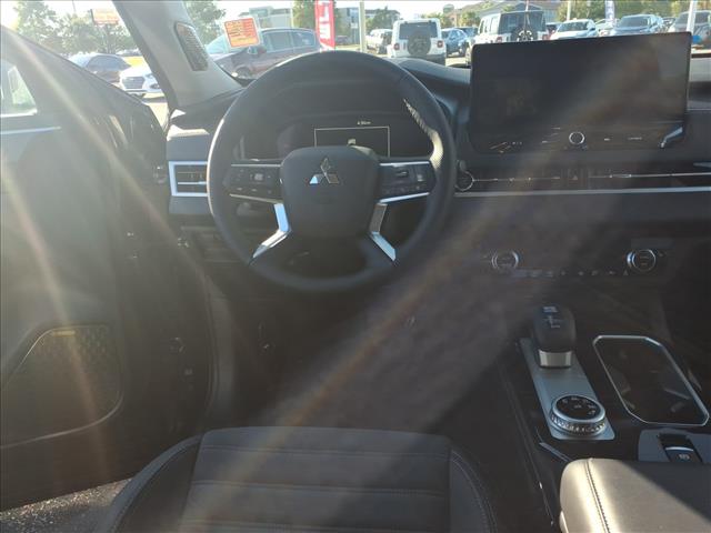 2026 Mitsubishi Outlander SE:1070N