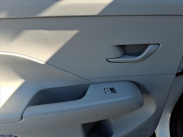 2025 Hyundai KONA SEL:1338U