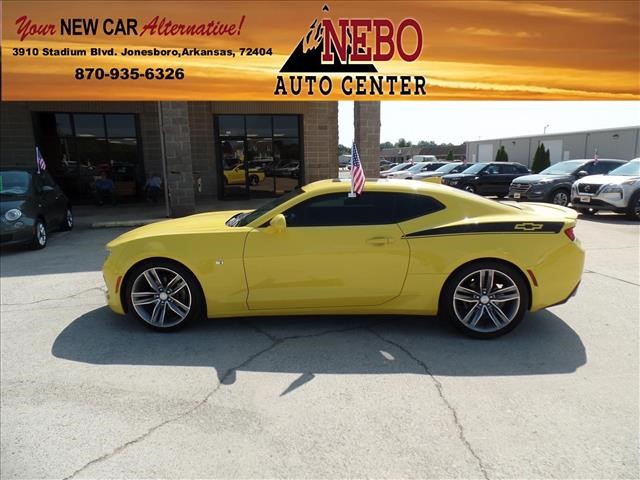 2016 Chevrolet Camaro LT photo 1
