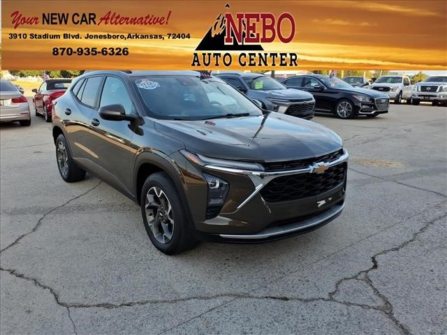 2024 Chevrolet Trax LT photo 1
