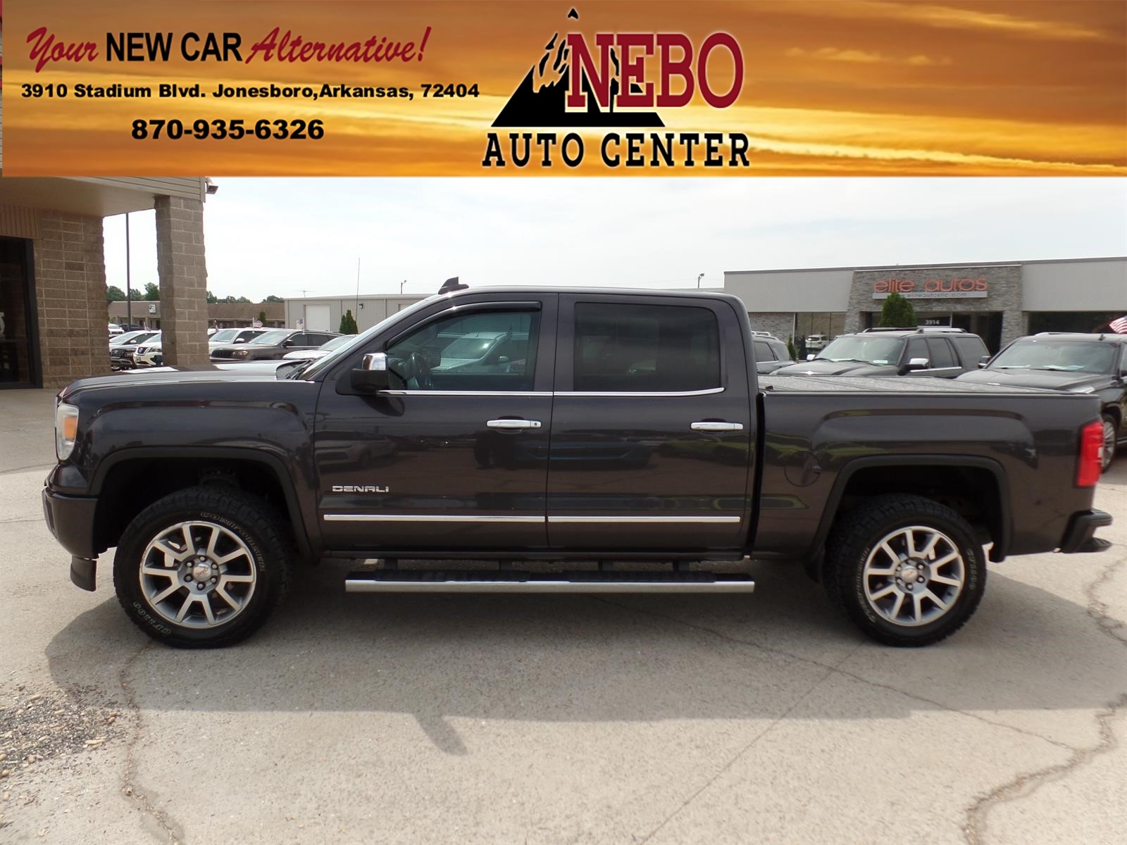2015 GMC Sierra 4WD Crew Cab Short Box's photo