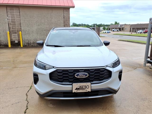 2025 Ford Escape ST-Line photo 2