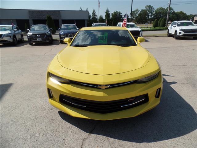 2016 Chevrolet Camaro LT photo 2