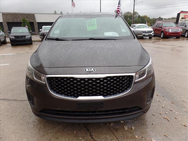 2016 Kia Sedona LX photo 2